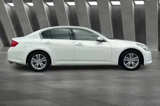 INFINITI Q40 2015 4dr Sedan