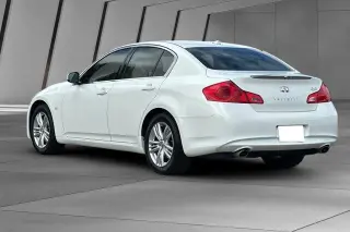 INFINITI Q40 2015 4dr Sedan