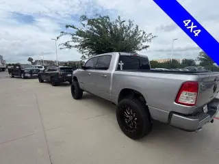 Ram 1500 2020 4x4 Big Horn 4dr Crew Cab 5.6 ft. SB Pickup
