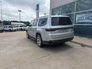 Jeep Wagoneer 2022 4x2 Series II 4dr SUV