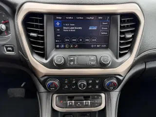 GMC Acadia 2023 4x4 Denali 4dr SUV
