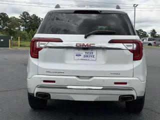 GMC Acadia 2023 4x4 Denali 4dr SUV