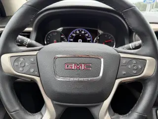 GMC Acadia 2023 4x4 Denali 4dr SUV