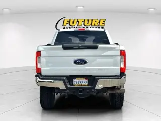 Ford F-250 Super Duty 2019 4x4 King Ranch 4dr Crew Cab 6.8 ft. SB Pickup