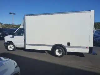 Ford E-Series 2022 E-350 SD 2dr 138 in. WB SRW Cutaway Chassis