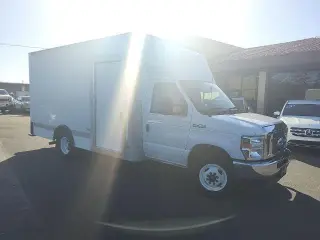Ford E-Series 2022 E-350 SD 2dr 138 in. WB SRW Cutaway Chassis