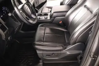 Ford Expedition 2021 4x4 XLT 4dr SUV