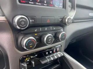 Ram 1500 2019 4x4 Big Horn 4dr Crew Cab 5.6 ft. SB Pickup