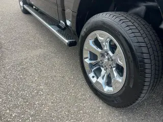 Ram 1500 2019 4x4 Big Horn 4dr Crew Cab 5.6 ft. SB Pickup