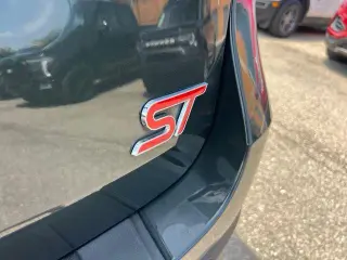 Ford Explorer 2023 AWD ST 4dr SUV