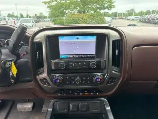 Chevrolet Silverado 1500 2015 4x4 High Country 4dr Crew Cab 5.8 ft. SB