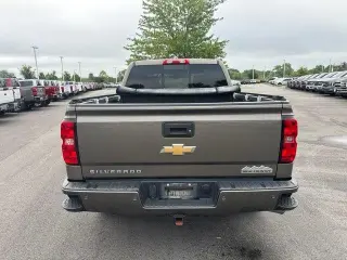 Chevrolet Silverado 1500 2015 4x4 High Country 4dr Crew Cab 5.8 ft. SB