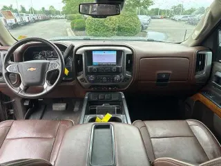 Chevrolet Silverado 1500 2015 4x4 High Country 4dr Crew Cab 5.8 ft. SB