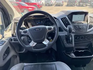 Ford Transit 2017 150 XL 3dr SWB Low Roof Passenger Van w/60/40 Passenger Side Doors