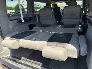 Ford Transit 2017 150 XL 3dr SWB Low Roof Passenger Van w/60/40 Passenger Side Doors