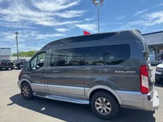 Ford Transit 2017 150 XL 3dr SWB Low Roof Passenger Van w/60/40 Passenger Side Doors