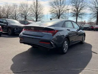 Hyundai ELANTRA 2026 SE 4dr Sedan