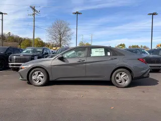 Hyundai ELANTRA 2026 SE 4dr Sedan
