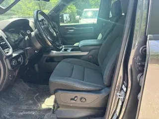 Ram 1500 2021 4x4 Big Horn 4dr Crew Cab 5.6 ft. SB Pickup