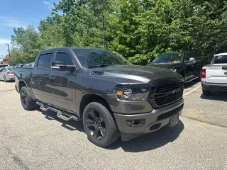 Ram 1500 2021 4x4 Big Horn 4dr Crew Cab 5.6 ft. SB Pickup