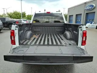 Ford F-150 2023 4x4 XL 4dr SuperCrew 5.5 ft. SB