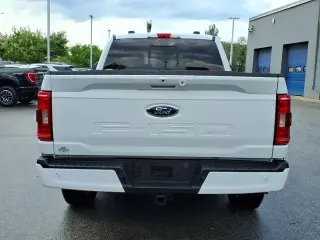 Ford F-150 2023 4x4 XL 4dr SuperCrew 5.5 ft. SB