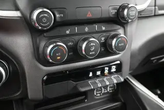 Ram 1500 2020 4x2 Big Horn 4dr Crew Cab 5.6 ft. SB Pickup