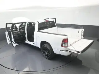 Ram 1500 2020 4x2 Big Horn 4dr Crew Cab 5.6 ft. SB Pickup