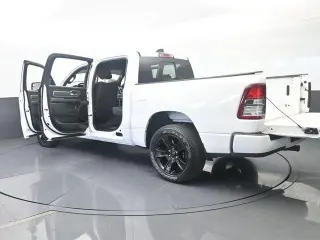 Ram 1500 2020 4x2 Big Horn 4dr Crew Cab 5.6 ft. SB Pickup