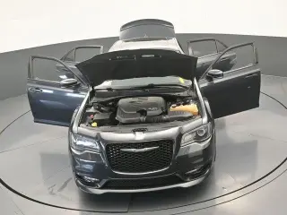 Chrysler 300 2018 S 4dr Sedan