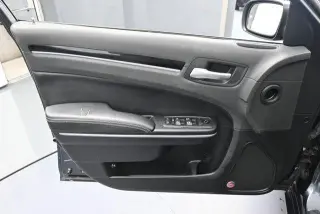 Chrysler 300 2018 S 4dr Sedan