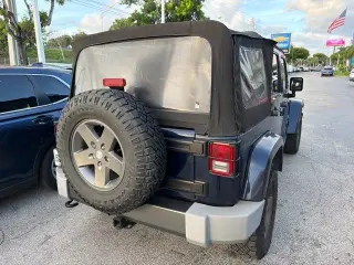 Jeep Wrangler Unlimited 2013 4x4 Sport 4dr SUV
