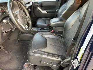 Jeep Wrangler Unlimited 2013 4x4 Sport 4dr SUV