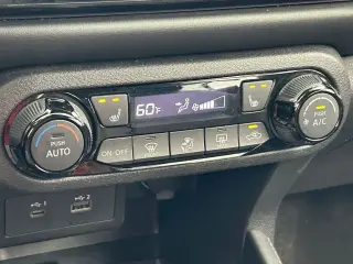 Nissan Kicks 2023 SR 4dr Crossover
