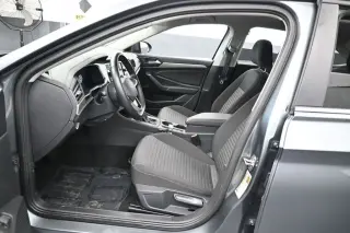 Volkswagen Jetta 2024 S 4dr Sedan 8A