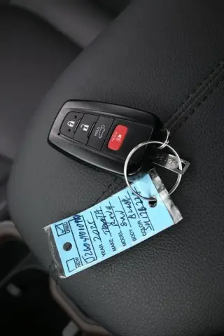Toyota RAV4 Hybrid 2025 AWD Limited 4dr SUV