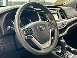 Toyota Highlander 2019 LE 4dr SUV (2.7L I4)
