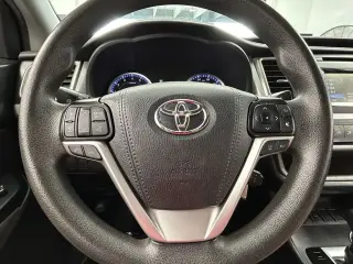 Toyota Highlander 2019 LE 4dr SUV (2.7L I4)