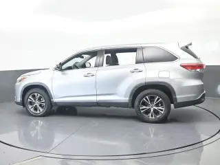 Toyota Highlander 2019 LE 4dr SUV (2.7L I4)