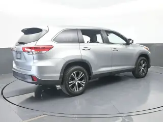Toyota Highlander 2019 LE 4dr SUV (2.7L I4)