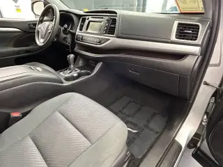Toyota Highlander 2019 LE 4dr SUV (2.7L I4)