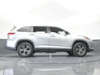 Toyota Highlander 2019 LE 4dr SUV (2.7L I4)