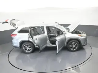 Toyota Highlander 2019 LE 4dr SUV (2.7L I4)
