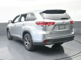 Toyota Highlander 2019 LE 4dr SUV (2.7L I4)