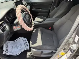 Toyota C-HR 2019 LE 4dr Crossover