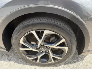 Toyota C-HR 2019 LE 4dr Crossover