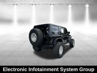 Jeep Wrangler Unlimited 2018 4x4 Sahara 4dr SUV (midyear release)