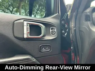 Jeep Wrangler Unlimited 2018 4x4 Sahara 4dr SUV (midyear release)