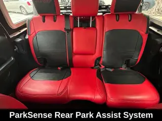 Jeep Wrangler Unlimited 2018 4x4 Sahara 4dr SUV (midyear release)
