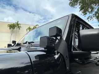Jeep Wrangler Unlimited 2018 4x4 Sahara 4dr SUV (midyear release)